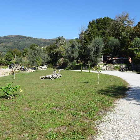 A Casa Com 2 Pereiras Bed & Breakfast Terras de Bouro Dış mekan fotoğraf