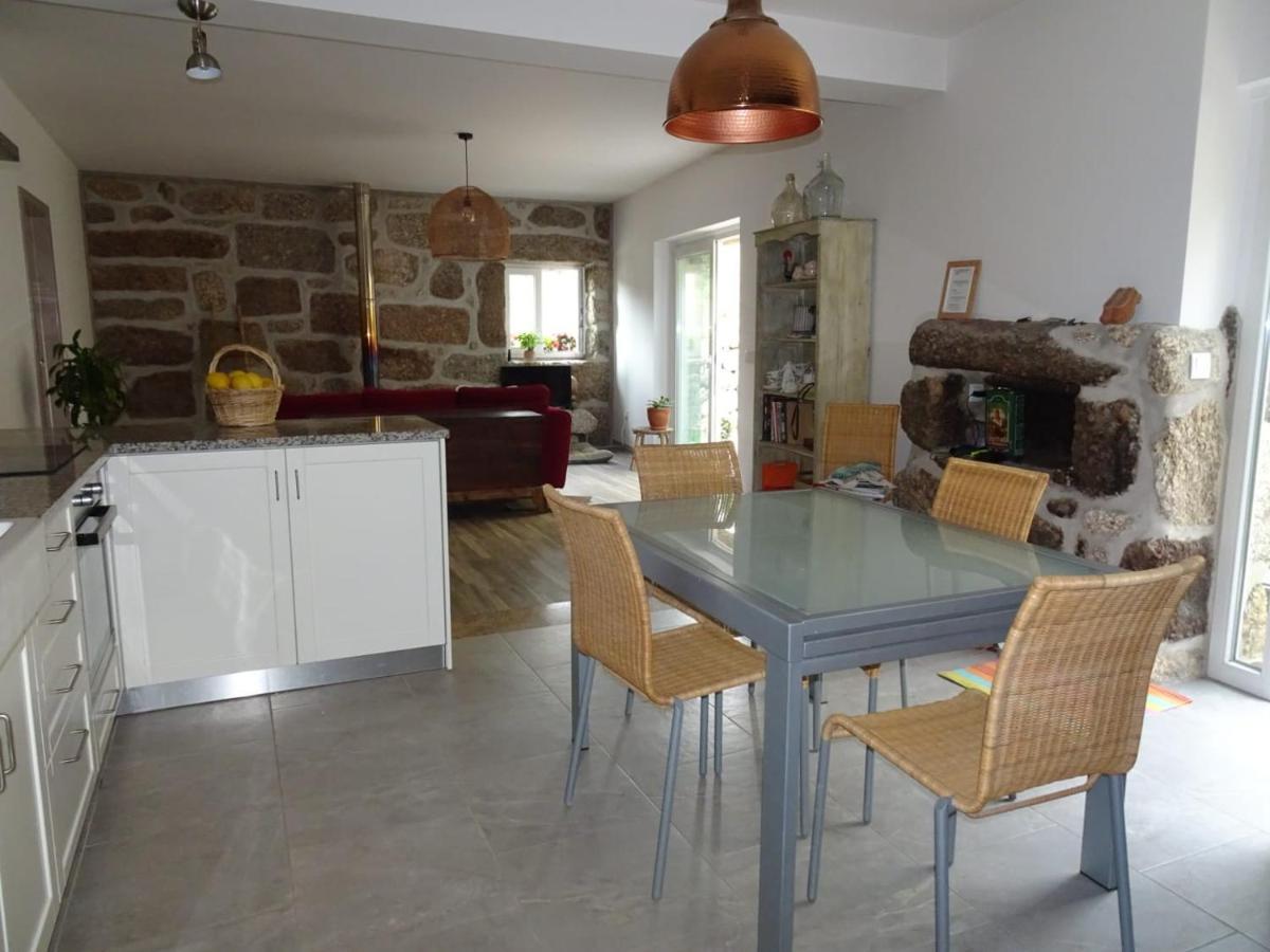 A Casa Com 2 Pereiras Bed & Breakfast Terras de Bouro Dış mekan fotoğraf