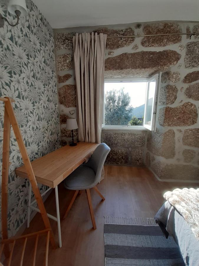 A Casa Com 2 Pereiras Bed & Breakfast Terras de Bouro Dış mekan fotoğraf